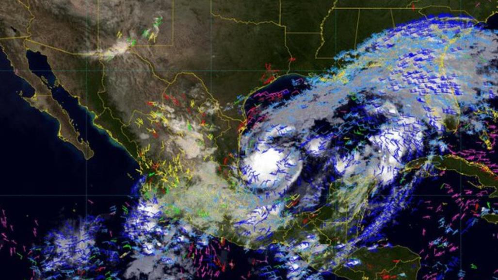 Huracán Milton, a su paso por Yucatán, provoca cierres de puertos