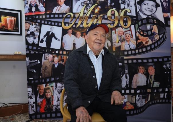 Sergio Corona; el actor celebró sus 96 años de vida