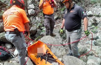 Protección Civil Nuevo León rescata mujer lesionada en cascadas del Cerro de la Silla