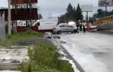 Conductor fallece tras chocar contra la base de un puente en la Toluca-Tenango