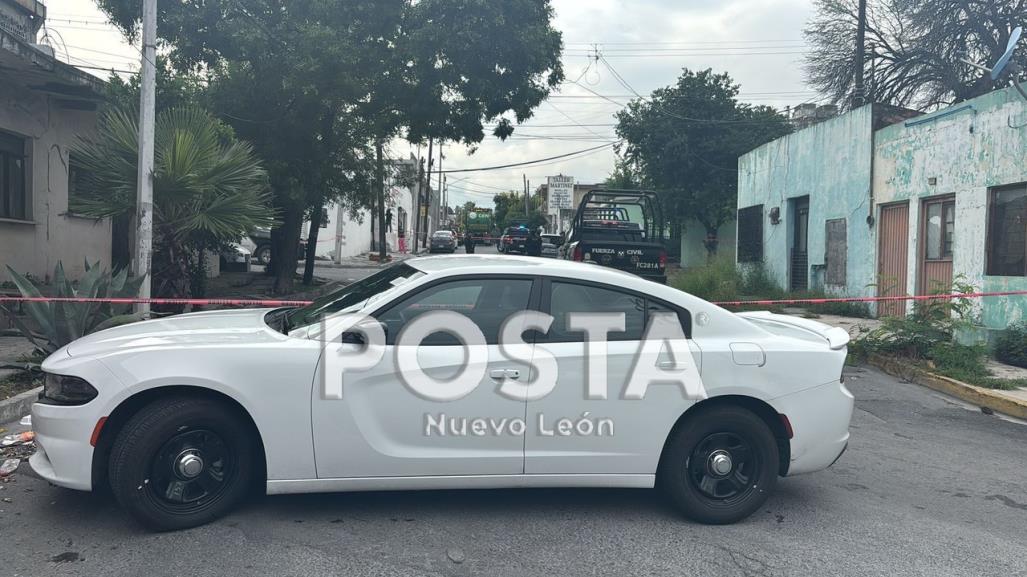 Hallan cuerpo de hombre en bolsas de basura en Monterrey