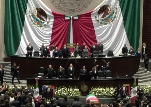 Cámara de Diputados rinde homenaje de cuerpo presente a Ifigenia Martínez