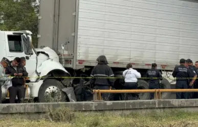Tráileres provocan carambola en Texcoco-Tepexpan, dejan 2 heridos (VIDEO)