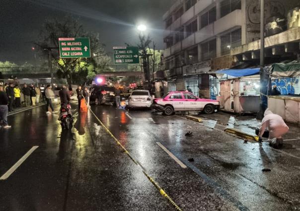 Conductor ebrio mata a taxista al chocar contra autos estacionados en Tacuba