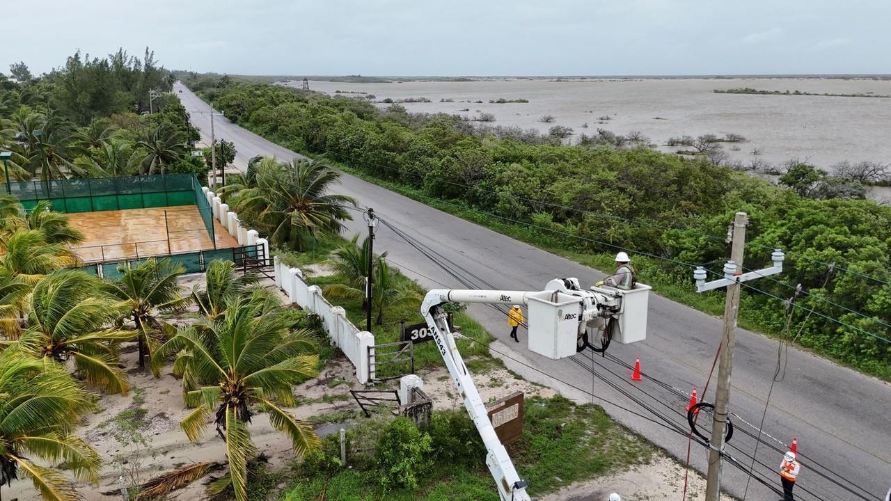 La CFE ha restablecido el suministro eléctrico en su totalidad. Foto: CFEmx