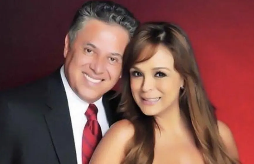 Mario Bezares pide ya no ataquen a su esposa Brenda en redes sociales Foto: Especial