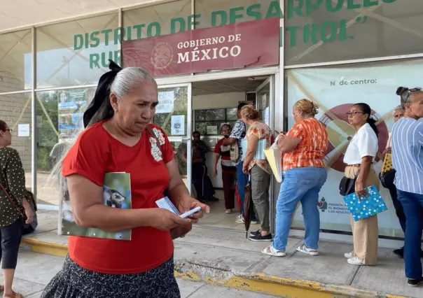 Así arrancó en Matamoros la Pensión para Mujeres; largas filas bajo el sol