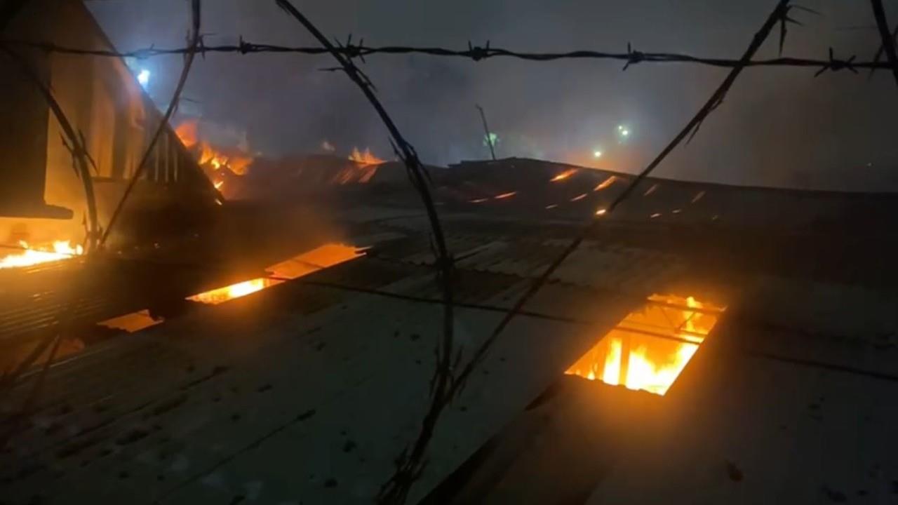 Incendio en la Álvaro Obregón. Foto: Ramón Ramírez