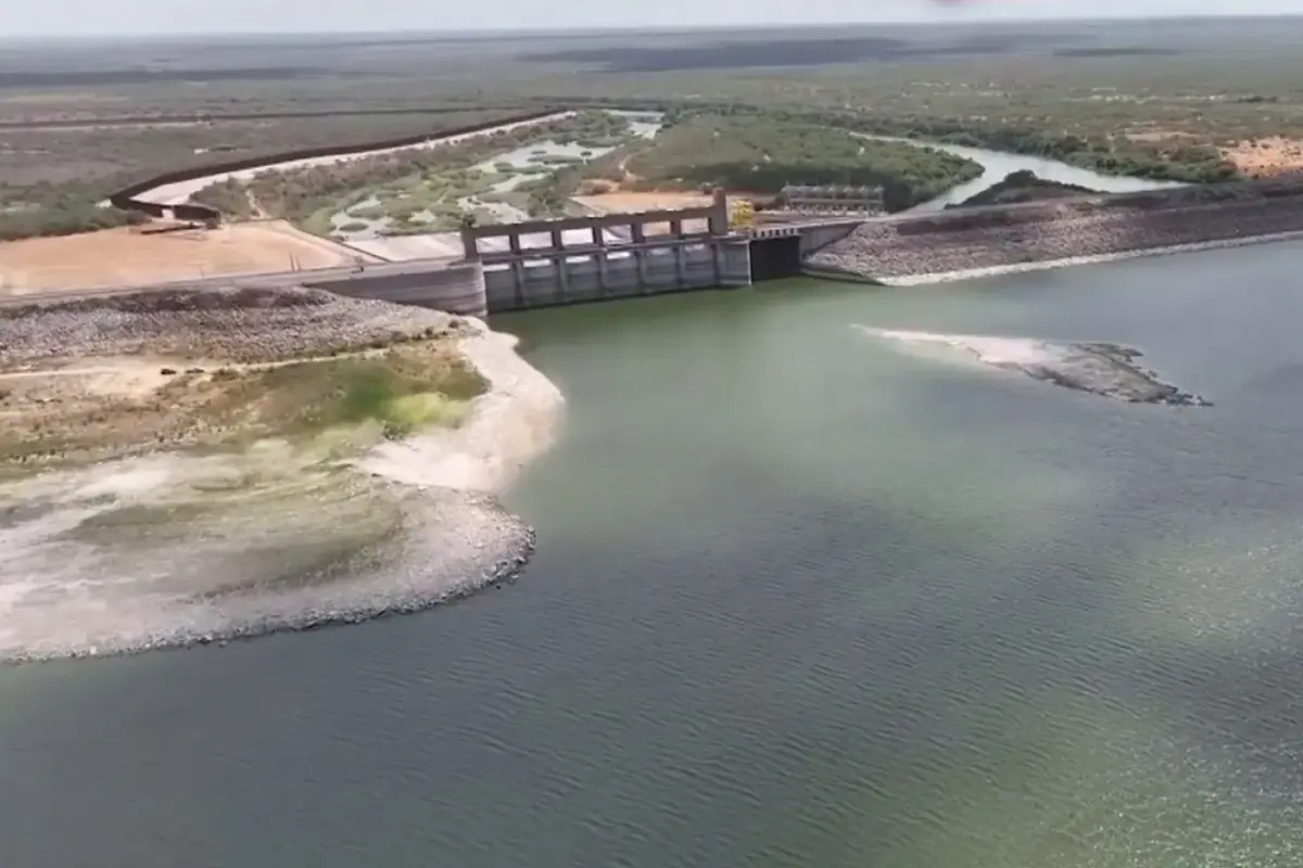 La presa internacional Falcón, una de las más grandes del país, ubicada en la frontera norte de Tamaulipas, se mantiene en bajos niveles. Foto: Carlos García