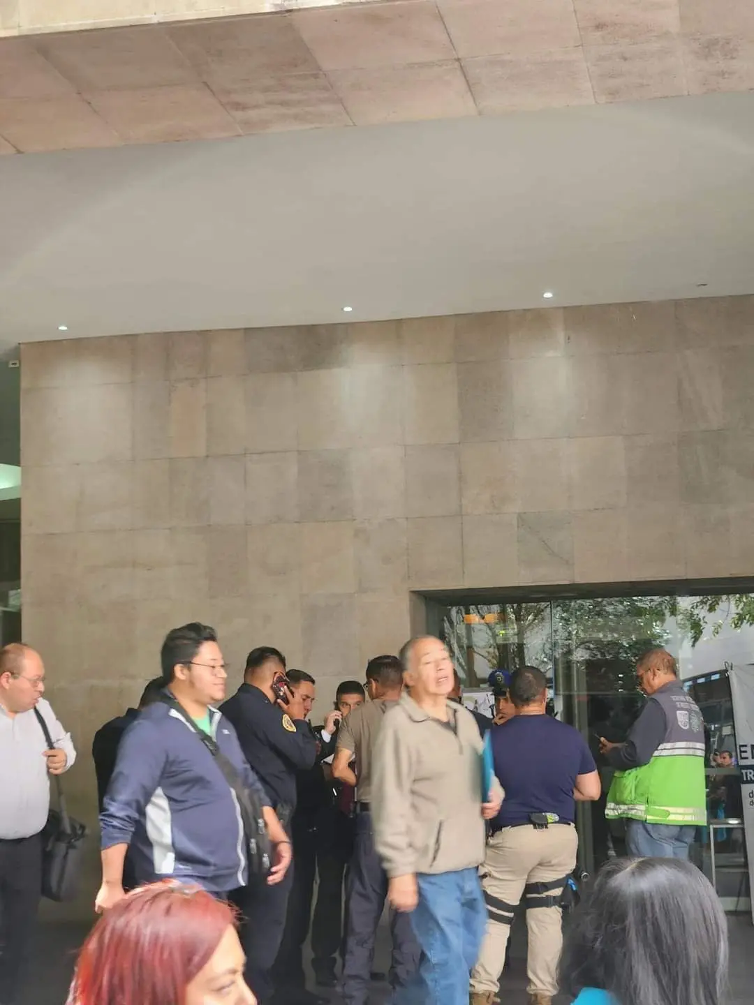Por amenaza de bomba desalojan juzgados de avenida Juárez