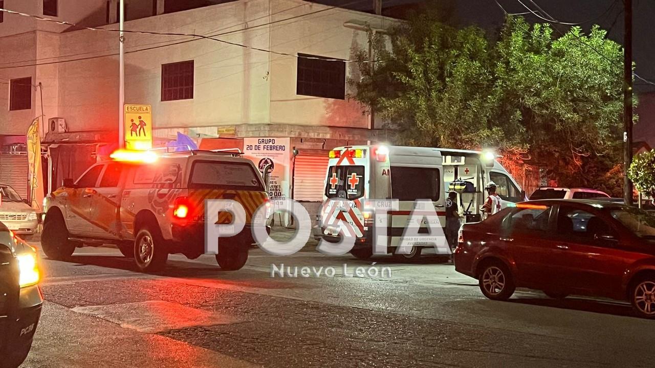 Asesinan a hombre frente a su madre en un negocio de Monterrey