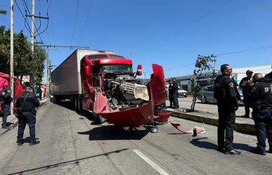 ¡Pelea hasta la muerte! Riña vial entre tráileros deja un muerto y un detenido
