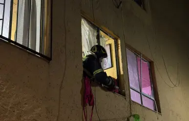 ¡Que susto! Fuga de gas provoca flamazo en departamento de la Gustavo A. Madero