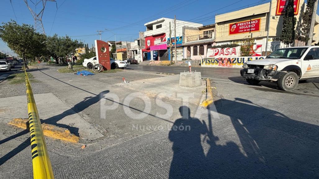 Muere hombre atropellado al cruzar camellón en Escobedo