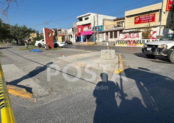 Muere hombre atropellado al cruzar camellón en Escobedo