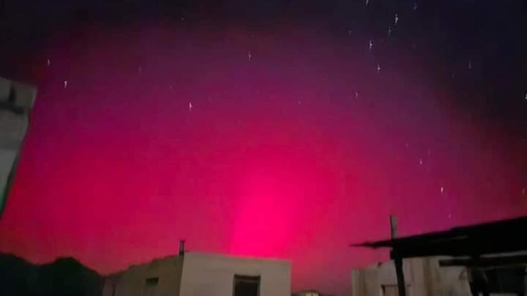 Aparecen auroras boreales en el cielo de Coahuila