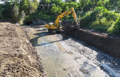 Guadalupe inicia desazolve del arroyo Las Tortolitas para prevenir inundaciones