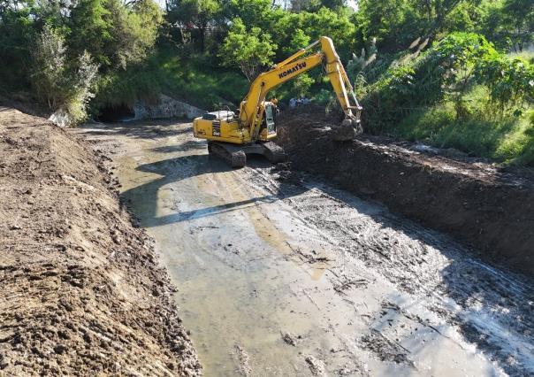 Guadalupe inicia desazolve del arroyo Las Tortolitas para prevenir inundaciones