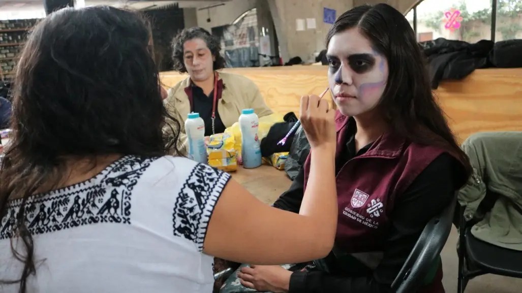 ¡Maquillaje de horror! Aprende técnicas para Halloween en PILARES CDMX