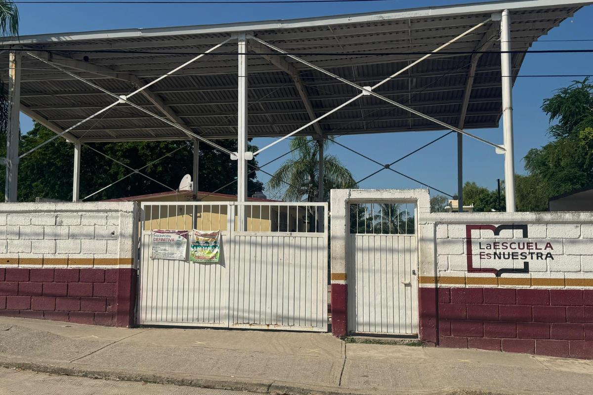 El hecho ocurrió el pasado lunes al finalizar las clases, cuando uno de los agresores acercó un cuchillo al cuello de la víctima, mientras el otro lo apuntaba en el abdomen. Foto: Axel Hassel