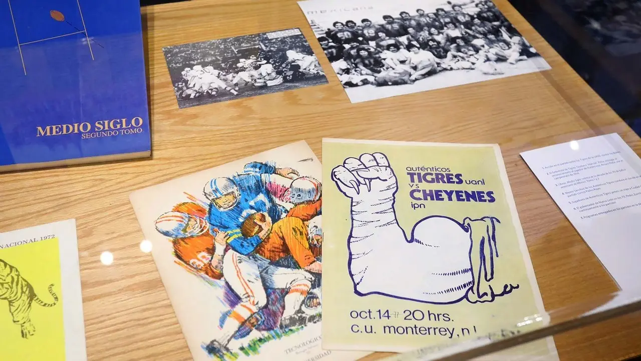 UANL presenta libro que revive la historia del futbol americano en México