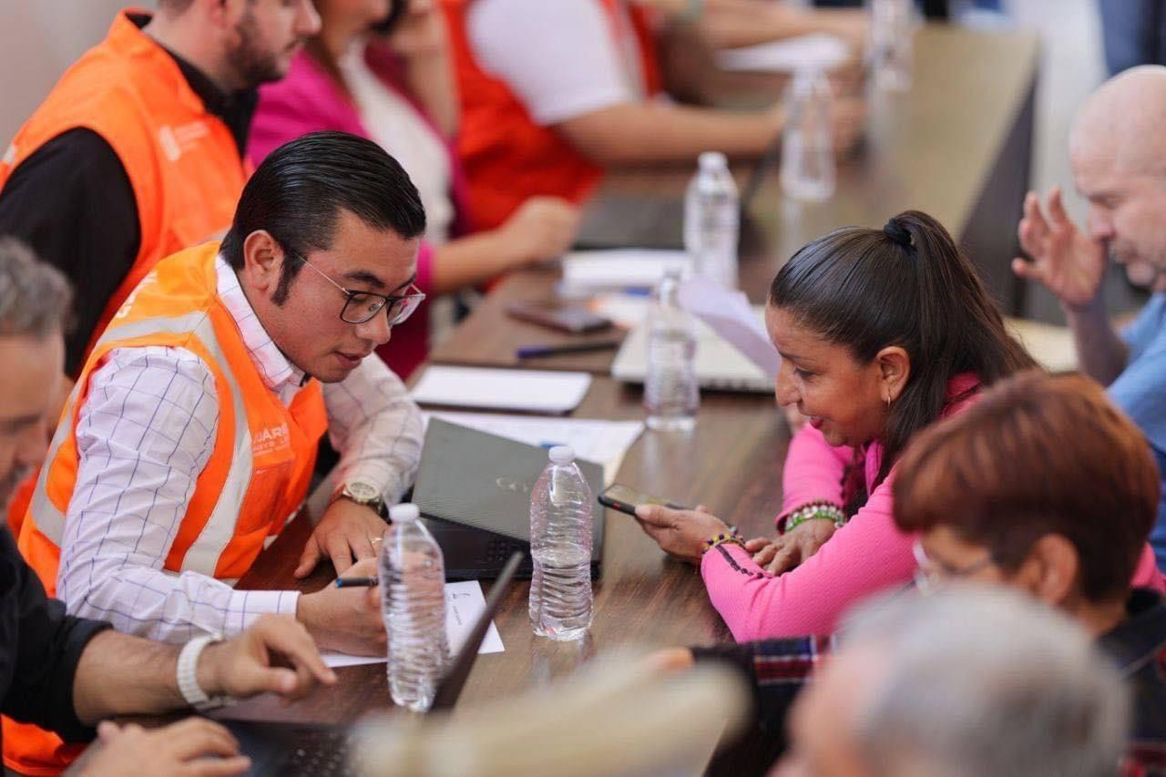 Félix Arratia atiende a juarenses con más de 70 servicios gubernamentales