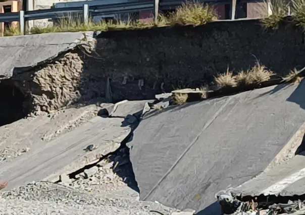 Hundimiento en Arroyo El Obispo alerta a vecinos de Santa Catarina