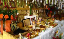 ¿Qué comida debe llevar un altar de Hanal Pixán?