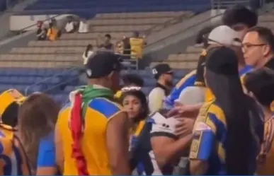 Fan de Tigres golpea a hinchas del Monterrey en Clásico Regio 138