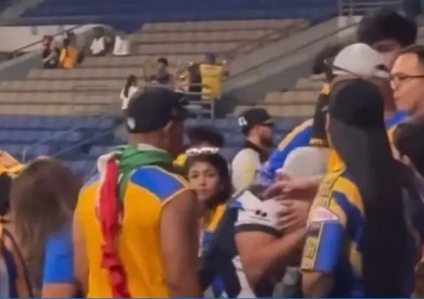 Fan de Tigres golpea a hinchas del Monterrey en Clásico Regio 138