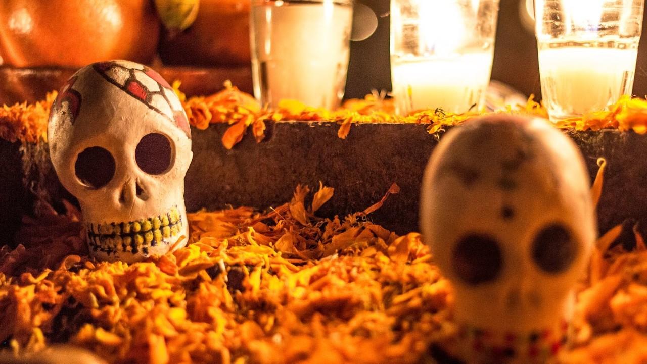 El Día de Muertos es una de las festividades más importantes y llenas de vida en México. (Fotografía: Canva)