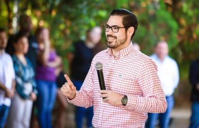 David de la Peña inicia el programa alcalde en tu escuela en Santiago