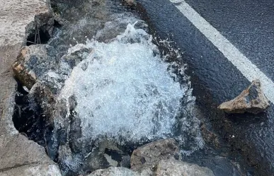 ¡Aguas con el agua! Por fuga se derraman cientos de litros en la Miguel Hidalgo