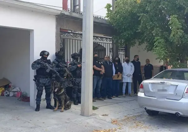 Detienen a dos personas con 5 kilos de mariguana y dosis de cristal