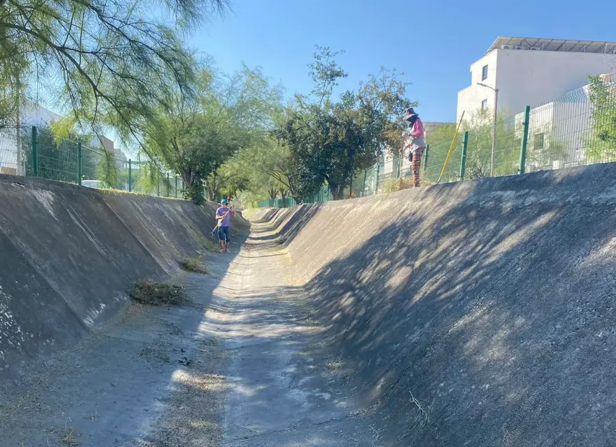 Andrés Mijes hace llamado en Escobedo para evitar inundaciones