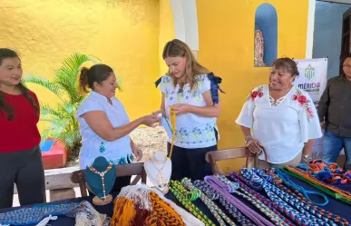 Así fue la reunión de Cecilia Patrón Laviada  con mujeres artesanas yucatecas