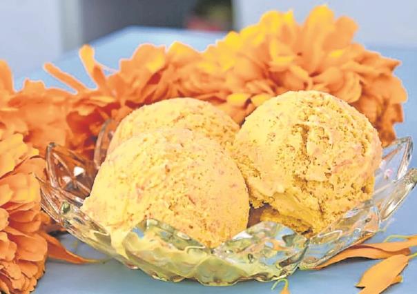 Helado de pan de muerto y cempasúchil, solo los pueden probar en la CMDX