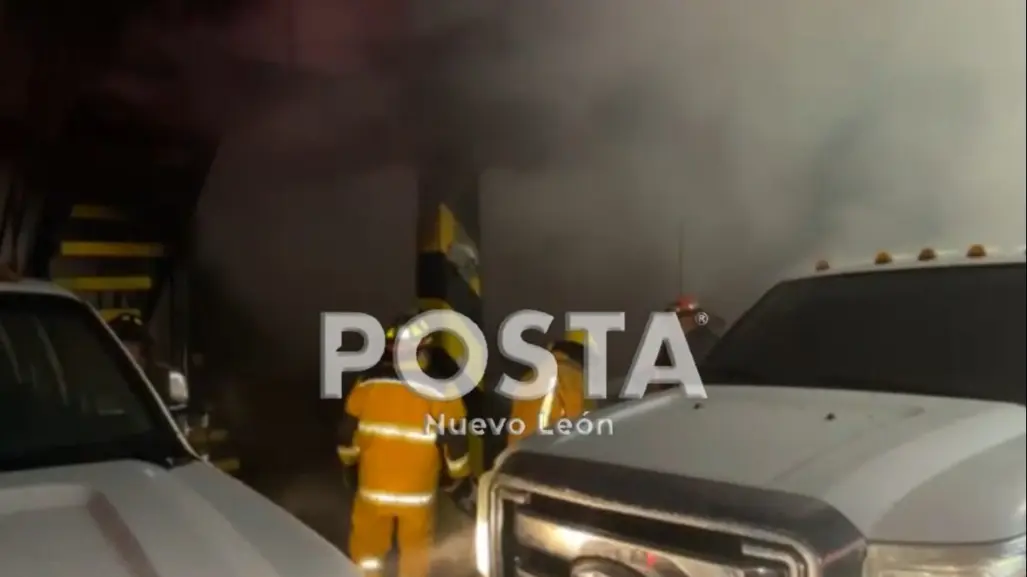 Pánico en Guadalupe: Incendio en lote de autos apunta a ataque (VIDEO)