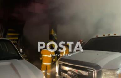 Pánico en Guadalupe: Incendio en lote de autos apunta a ataque (VIDEO)