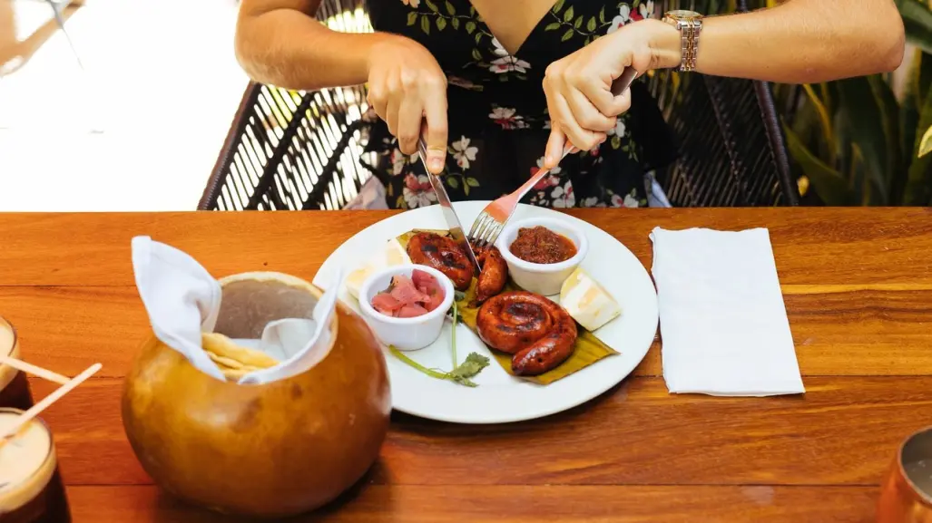 Conoce la longaniza, la sazón imperdible del Pueblo Mágico de Valladolid