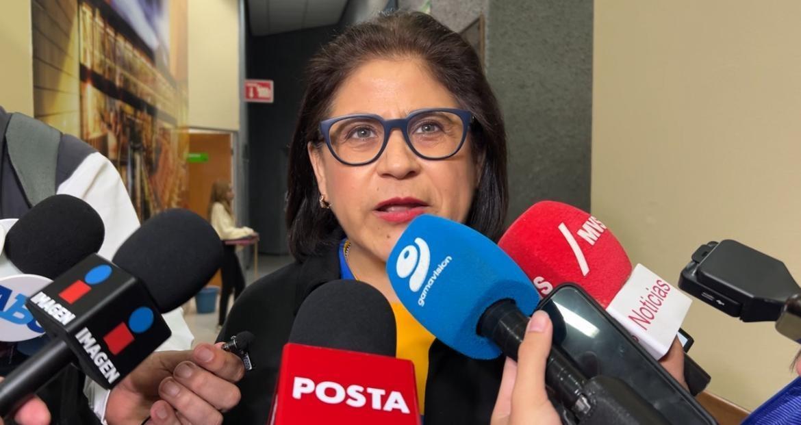 De esta forma, la diputada de Movimiento Ciudadano, externó que se debe dejar de intentar sacar ventaja política de lo que está pasando y buscar la manera de que se concreten los diálogos y acuerdos. Foto: POSTA.