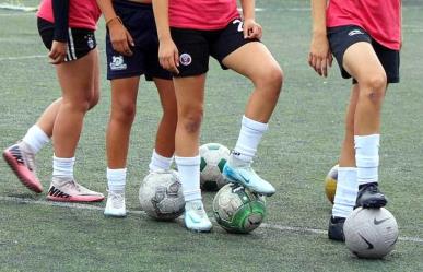 Convocan a niñas de 12 a 15 años para representar a Durango en futbol