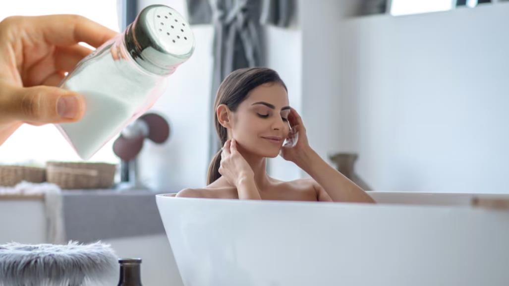 El trucazo con sal en el shampoo que mejora la salud de tu cabello