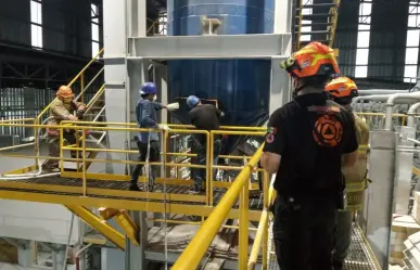 Trabajador fallece al caer en un contenedor de arena desde 15 metros en Apodaca