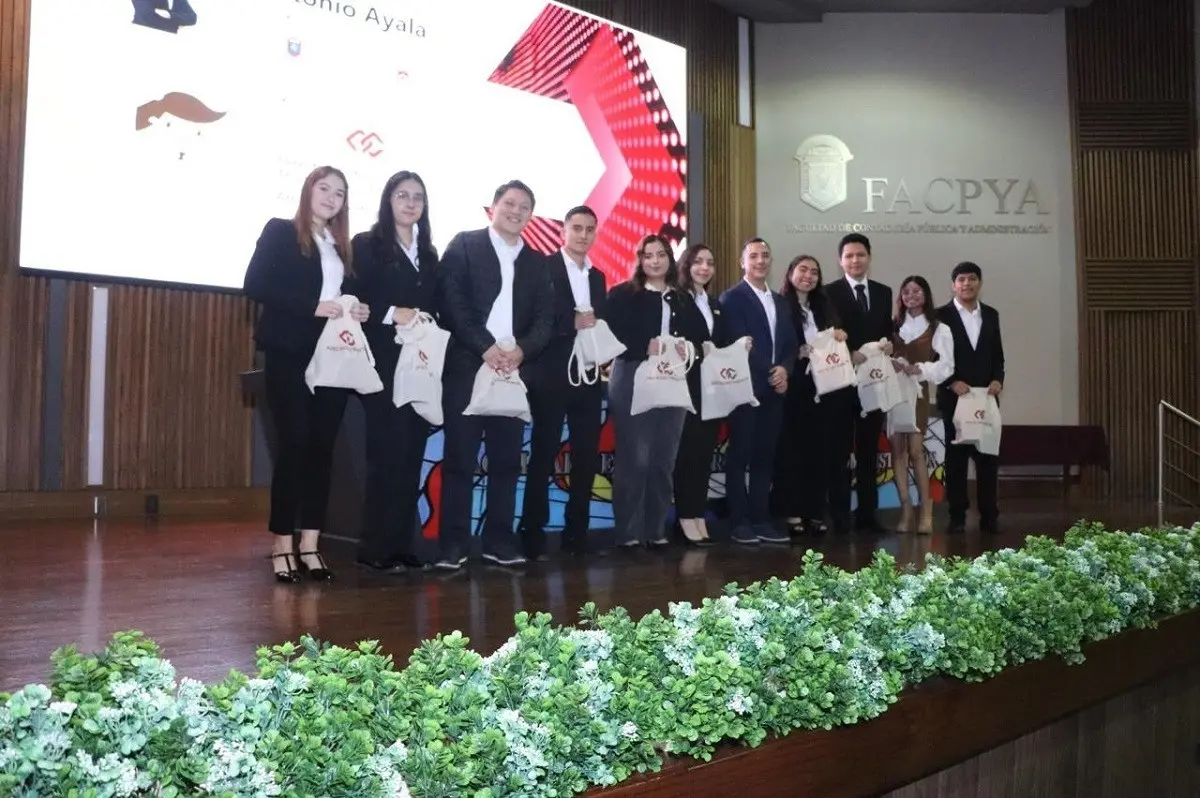 FACPYA entrega diplomas al Mérito Académico y Programa de Talentos