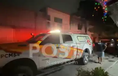 Incendio en Monterrey: evacúan a una familia tras el siniestro (VIDEO)