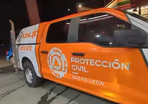 Accidente vial en Monterrey: Chocan dos autos y dejan daños materiales (VIDEO)