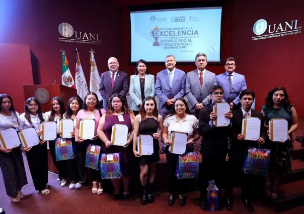 UANL reconoce vocación de servicio de sus estudiantes