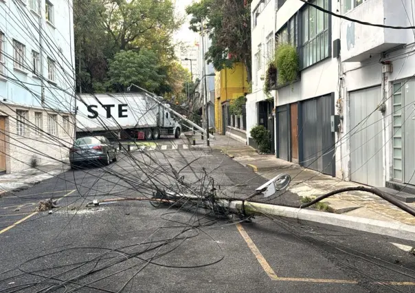 Roma Norte: tráileres derriban postes y dejan sin luz a los vecinos (FOTOS)