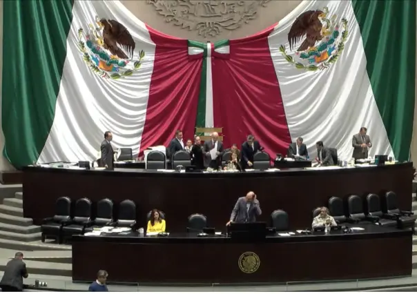 Diputados aprueban reducir a 65 años edad para recibir pensión; pasa a Senado